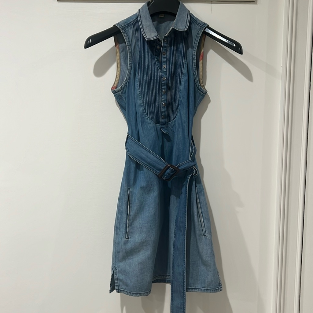 Burberry Brit Light Denim Mini Dress. 4
